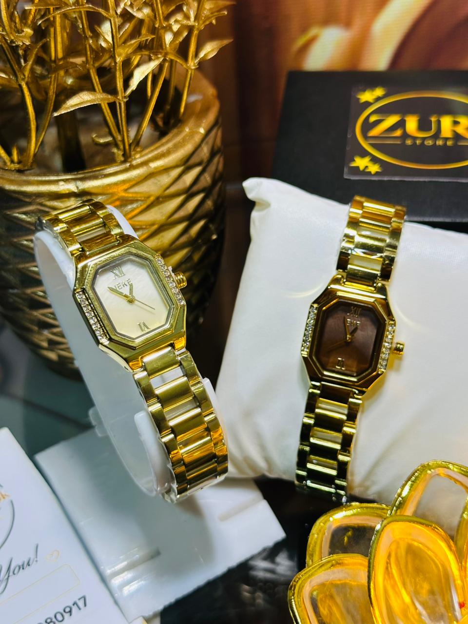Ladies Golden Watch Golden Black